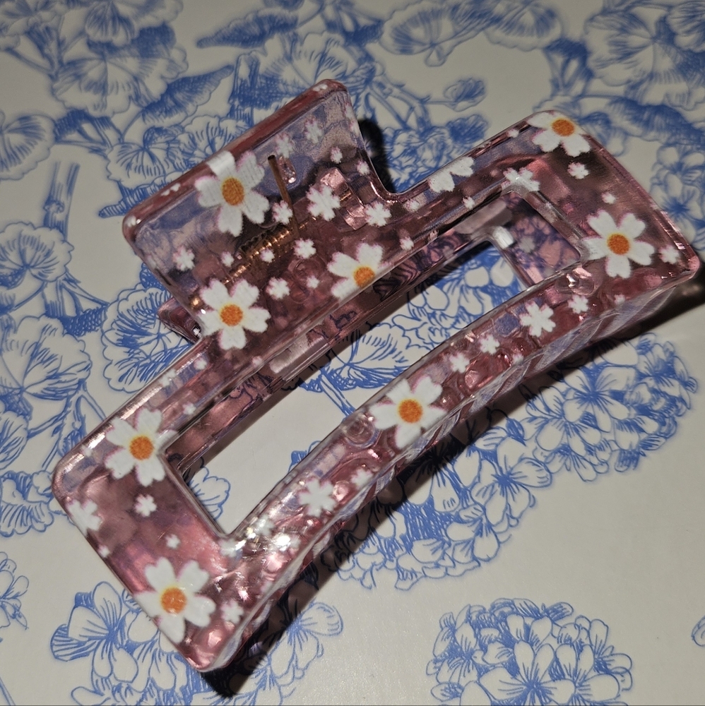 Daisy Dreams Claw Clip Collection - Petal Blush - Picture 2 of 4